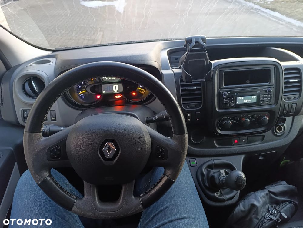 Renault Trafic Grand 1.6 dCi - 9