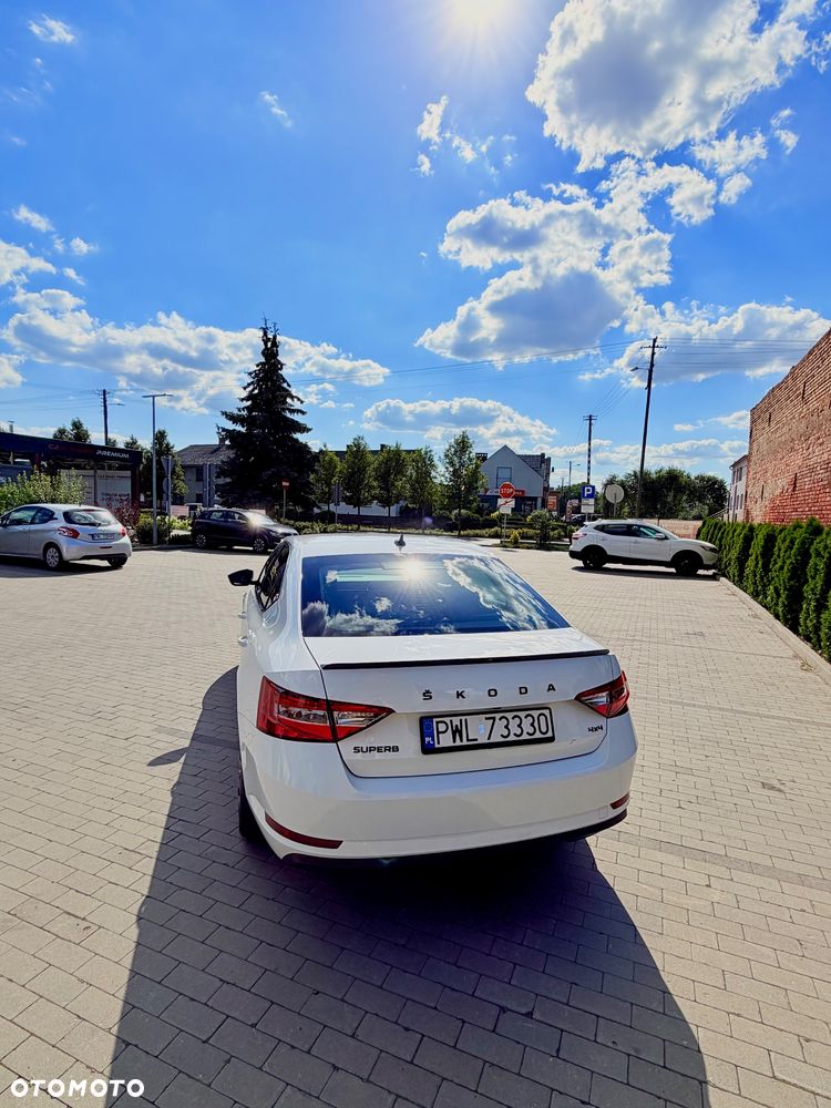 Skoda Superb 2.0 TDI SCR 4x4 Style DSG - 5