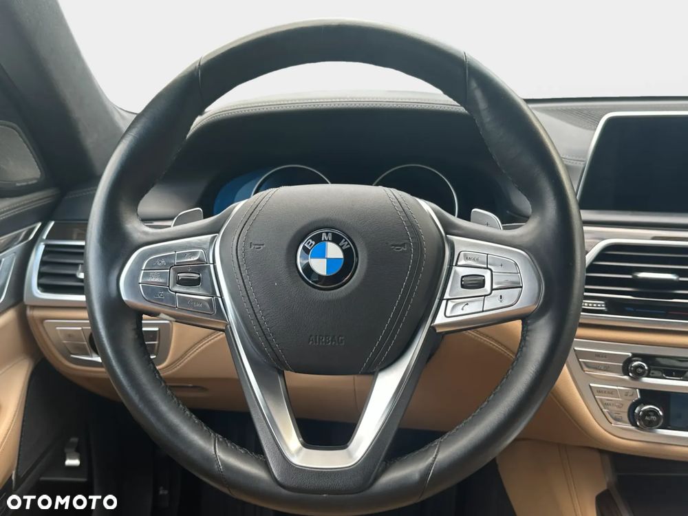 BMW Seria 7 740d xDrive - 11