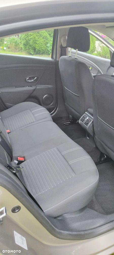 Renault Fluence 1.6 16V Limited - 17