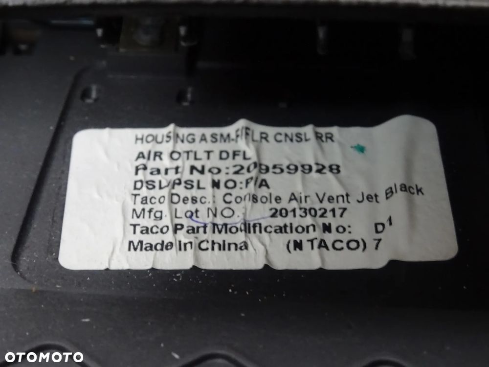 ZAKOŃCZENIE KONSOLI ŚRODKOWEJ GNIAZDO 12V PANEL CZARNY NAWIEWY TYŁ OPEL INSIGNIA A - 3