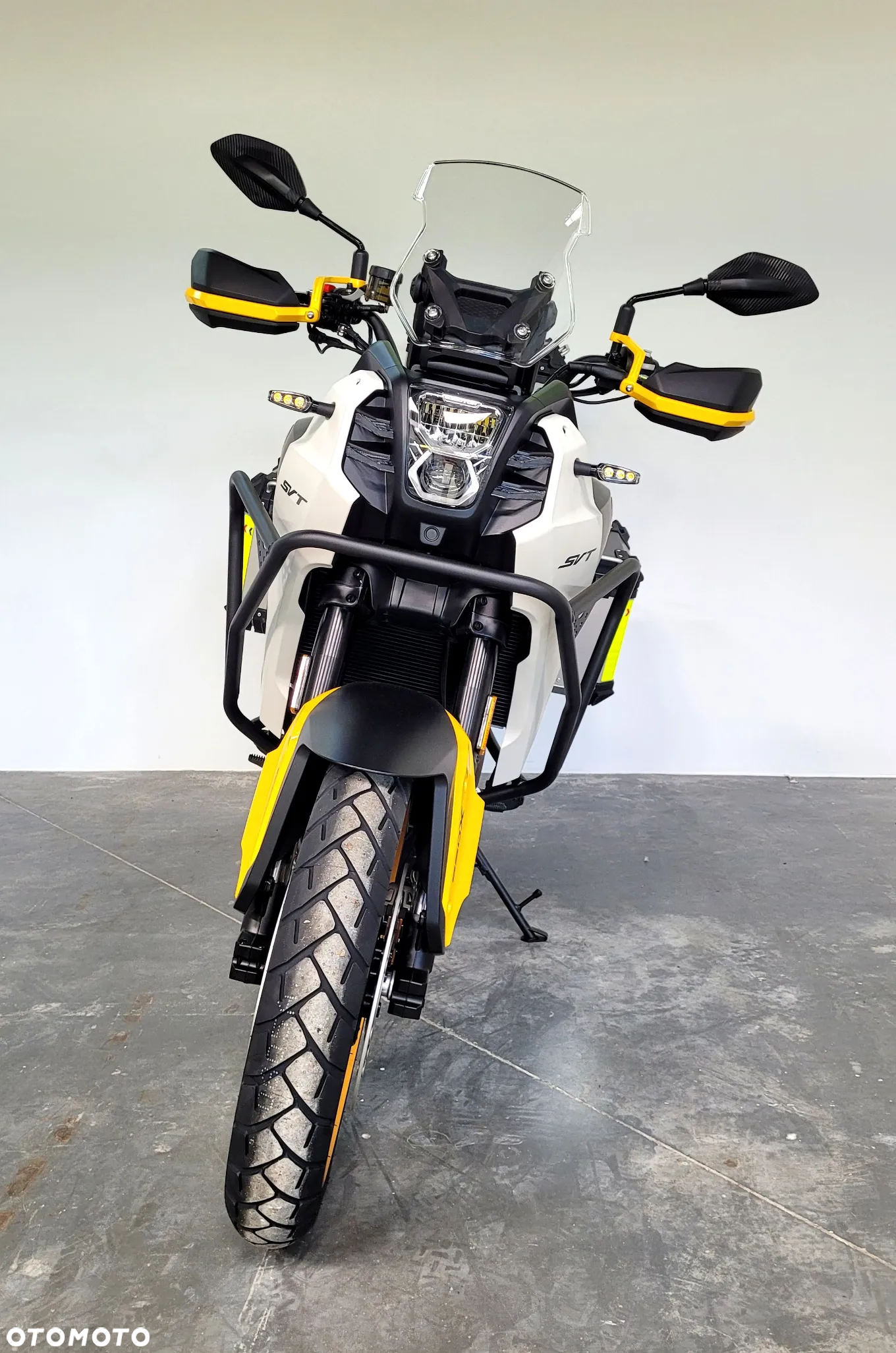 QJMOTOR SVT 650X - 11