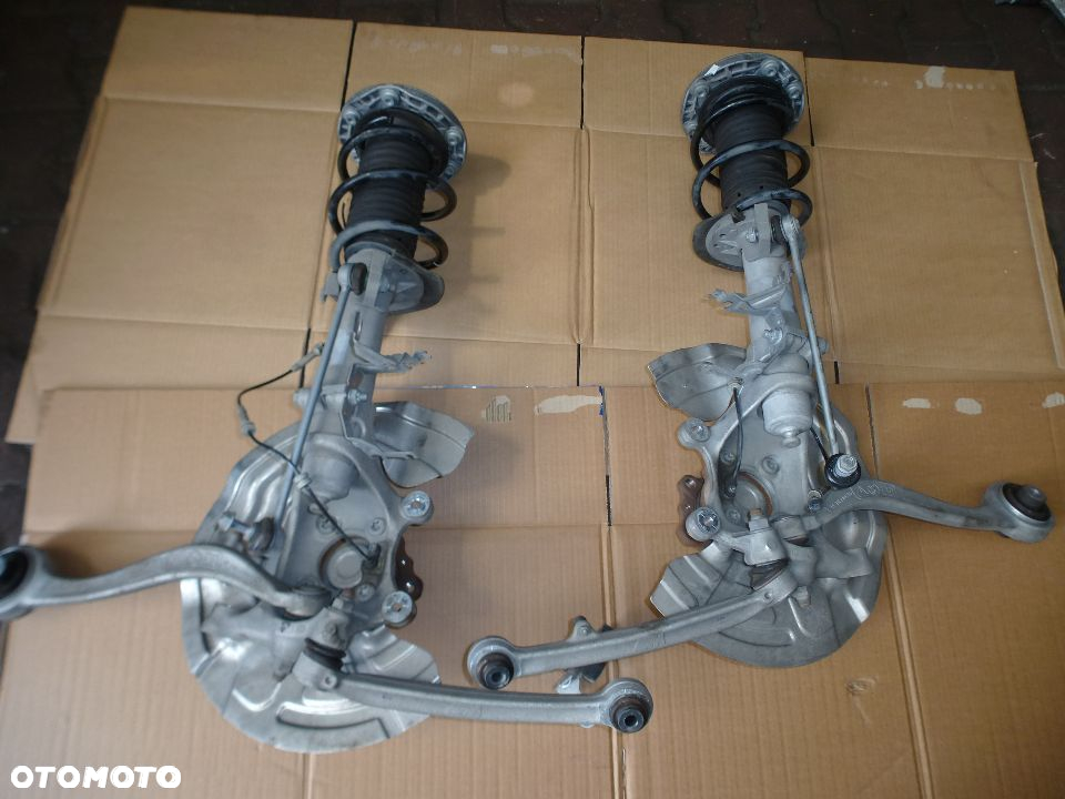AMORTYZATOR ZWROTNICA WAHACZ  LEWA LUB  PRAWA STRONA ZAWIESZENIA BMW M2 M3 M4 F80 F82 F87 - 2