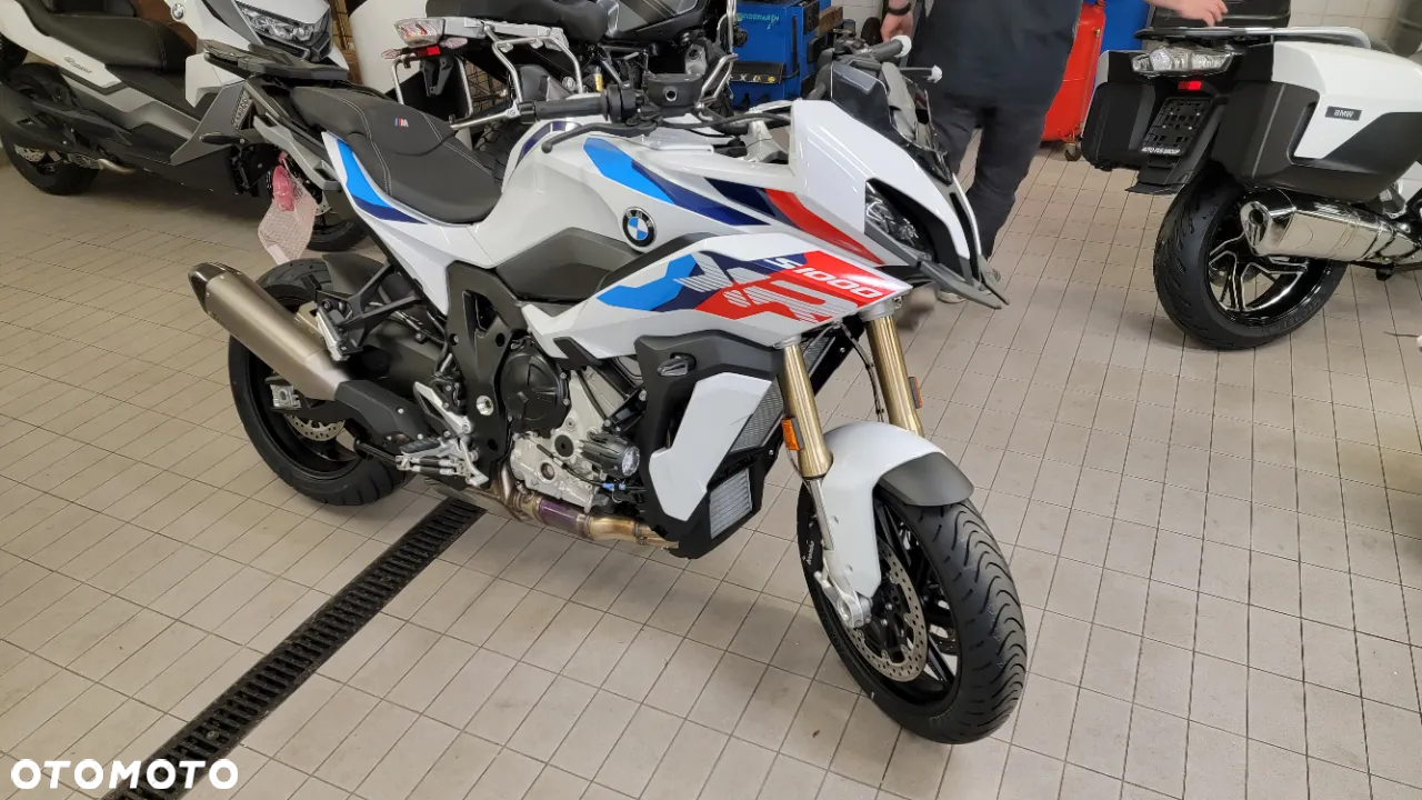 BMW XR - 15
