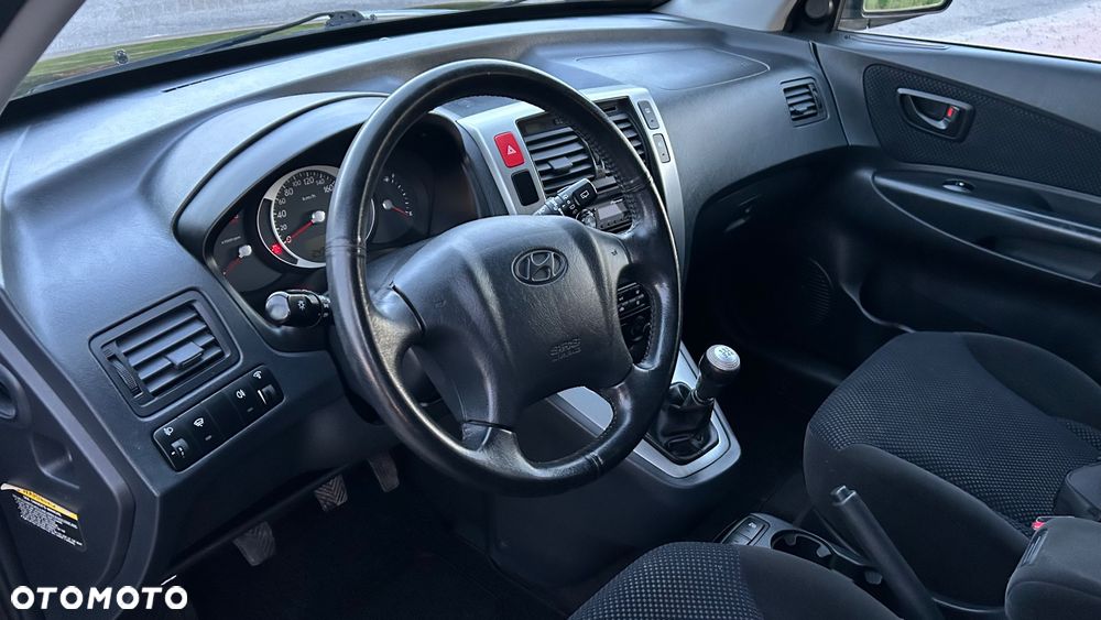 Hyundai Tucson 2.0 2WD GLS - 12