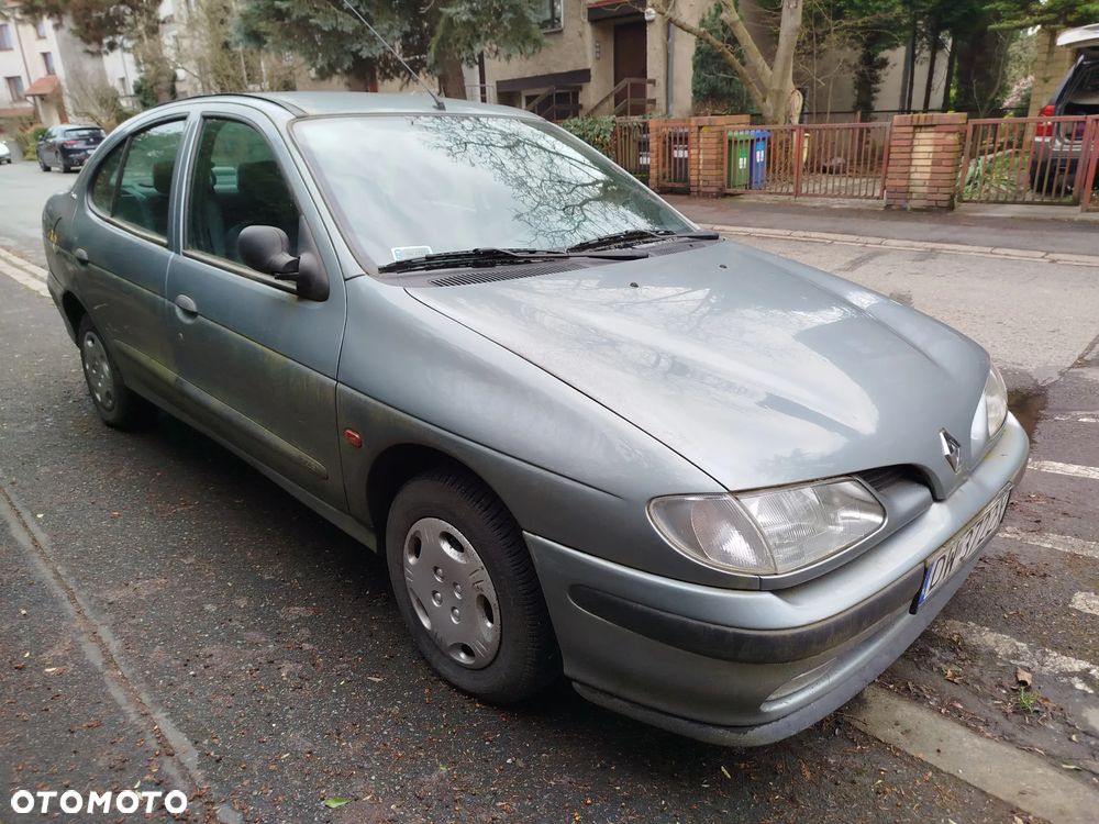 Renault Megane 1.4 RN - 5