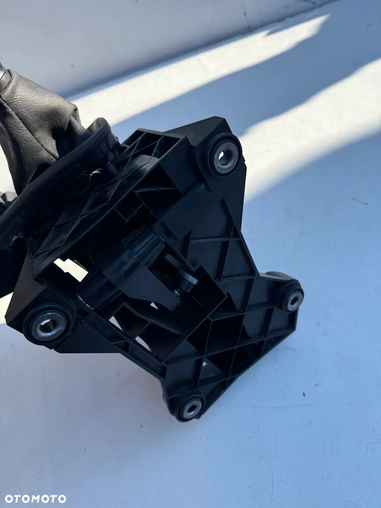 WYBIERAK GAŁKA ZMIANY 5 BIEGÓW 9809543480 JUMPY III EXPERT III VIVARO C - 5