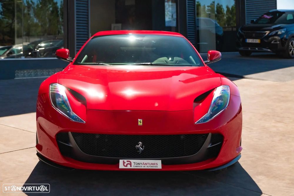 Ferrari 812 Superfast 6.5 V12 - 16