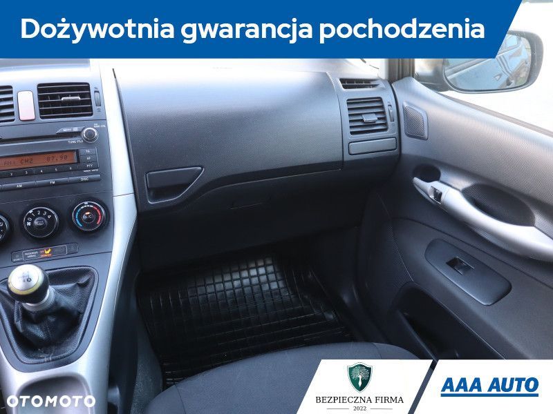 Toyota Auris - 10