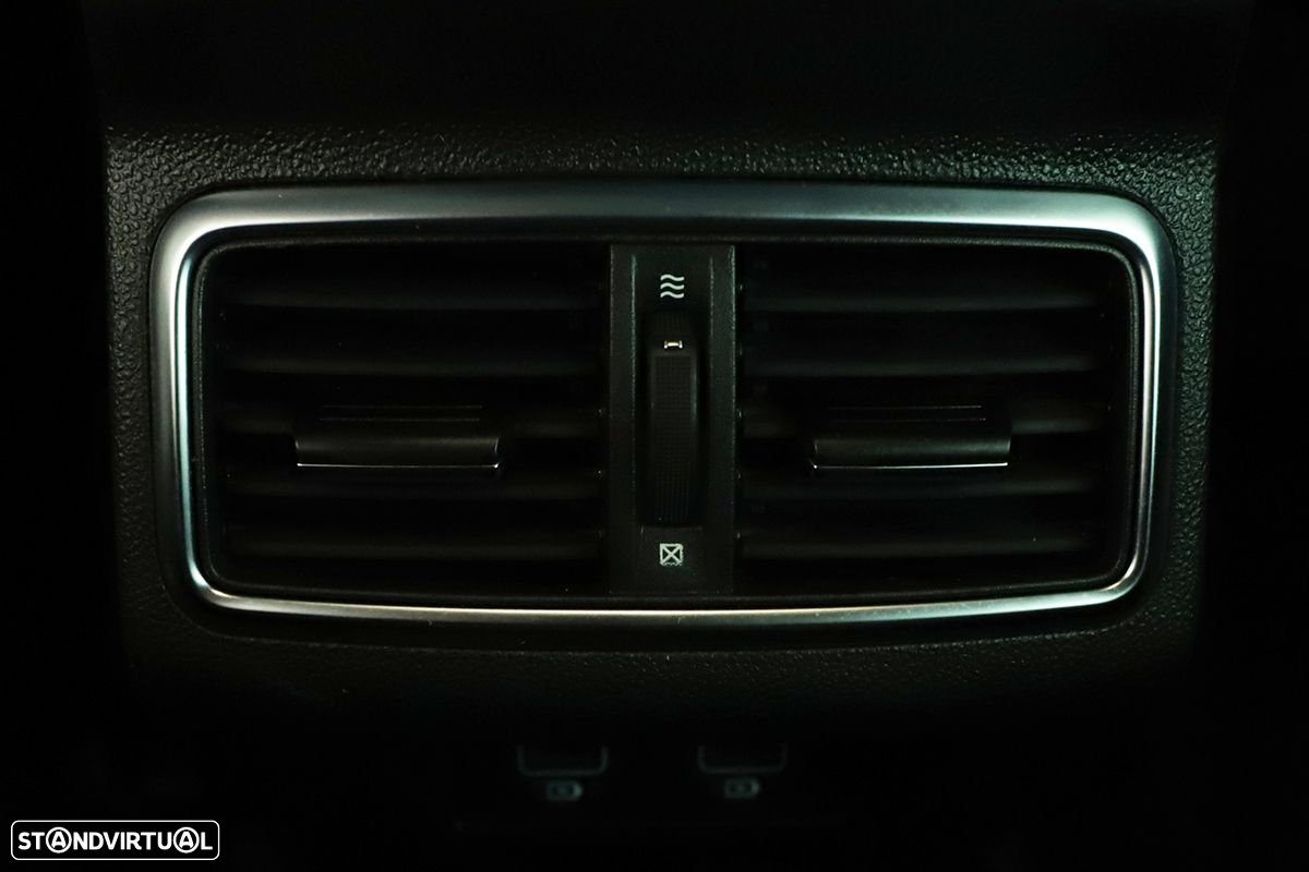 Renault Mégane Sport Tourer 1.6 E-Tech Plug-In Hybrid R.S. Line - 25