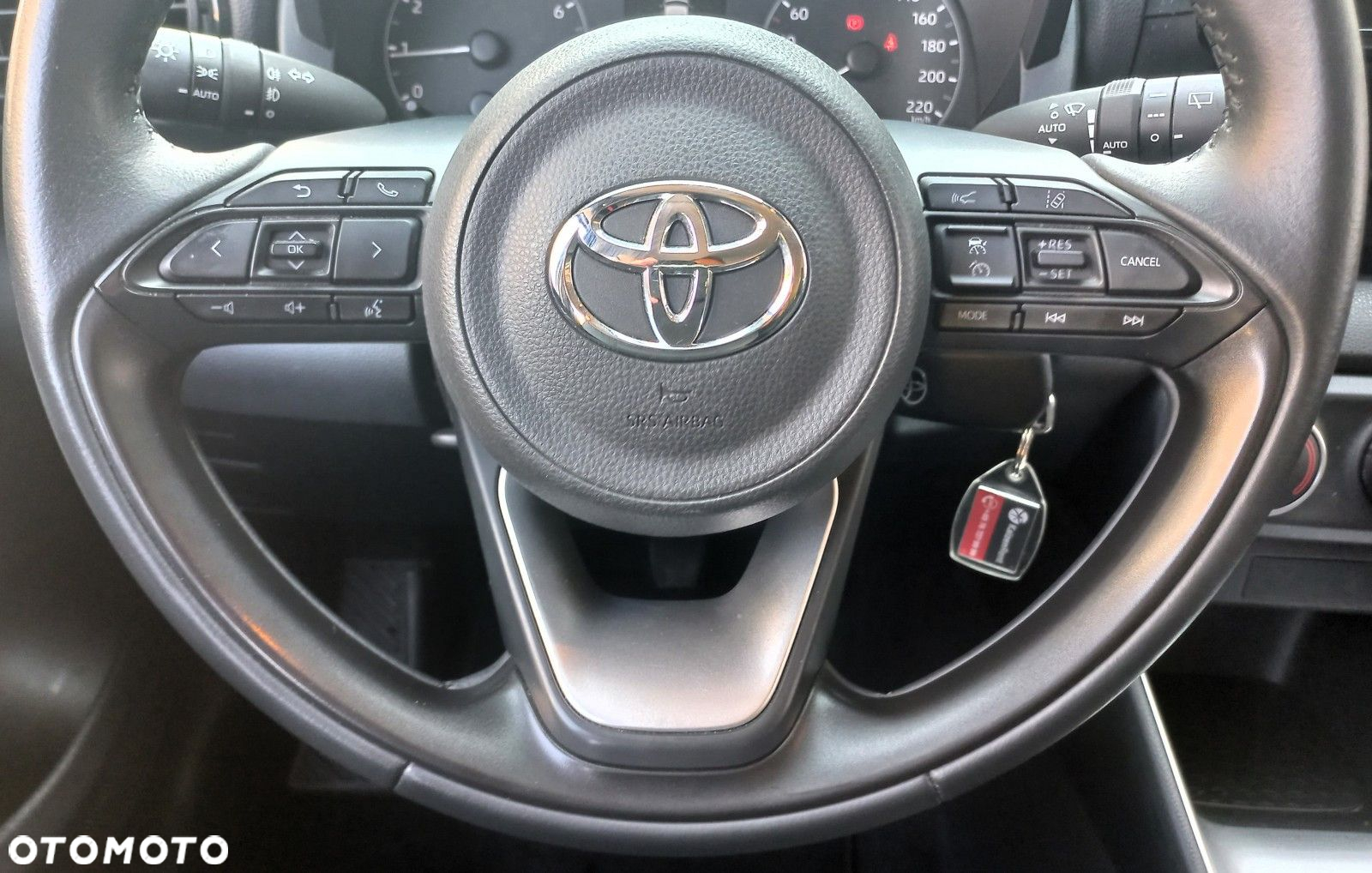 Toyota Yaris - 16