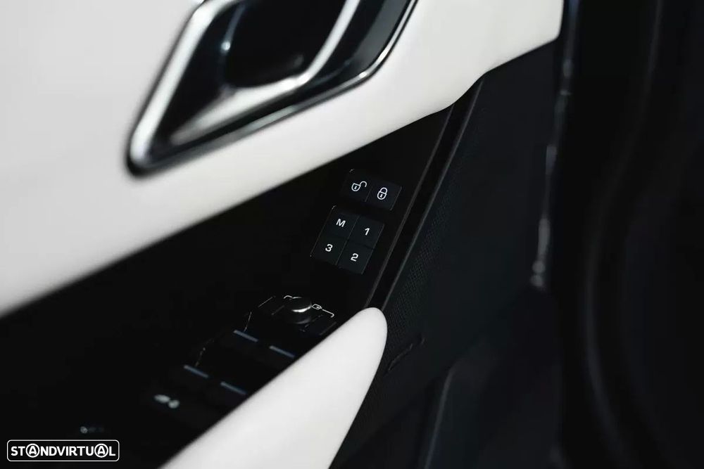 Land Rover Range Rover Velar 3.0 D R-Dynamic HSE - 19