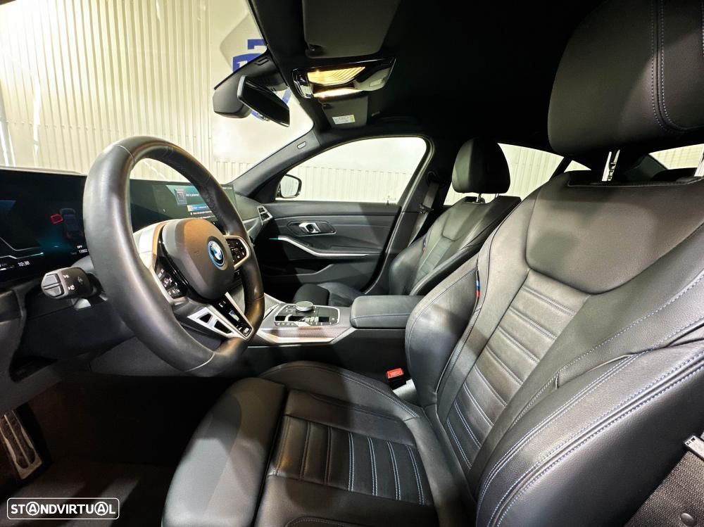 BMW 330 e Pack Desportivo M Auto - 9