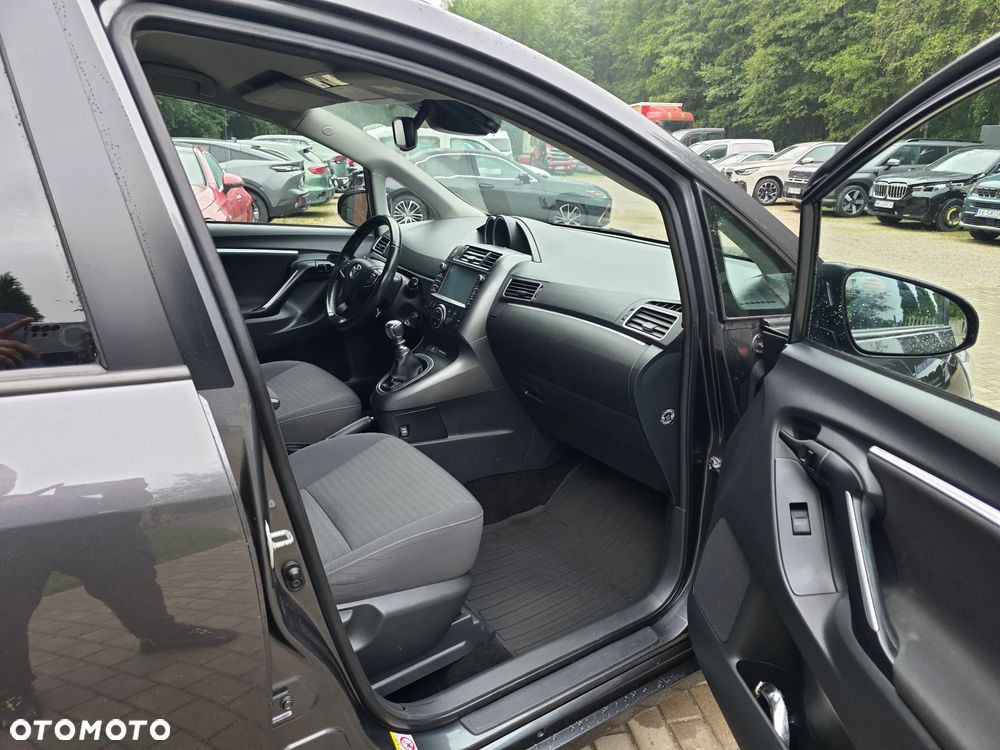 Toyota Verso 1.8 Premium 7os - 18