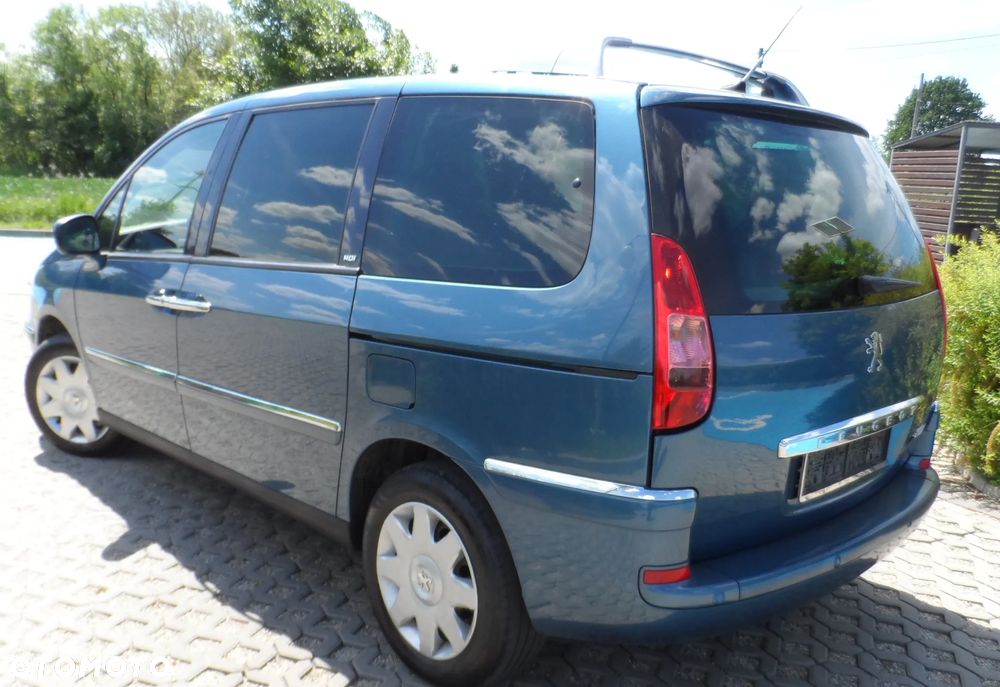 Peugeot 807 HDi 135 Premium - 9