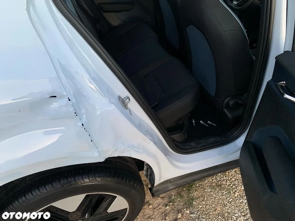 Volvo EX30 Single Motor Extended Range RWD Core - 28