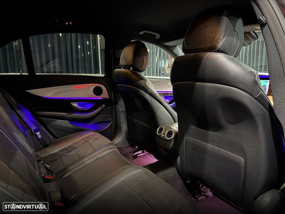 Mercedes-Benz E 220 d 4Matic 9G-TRONIC AMG Line - 42