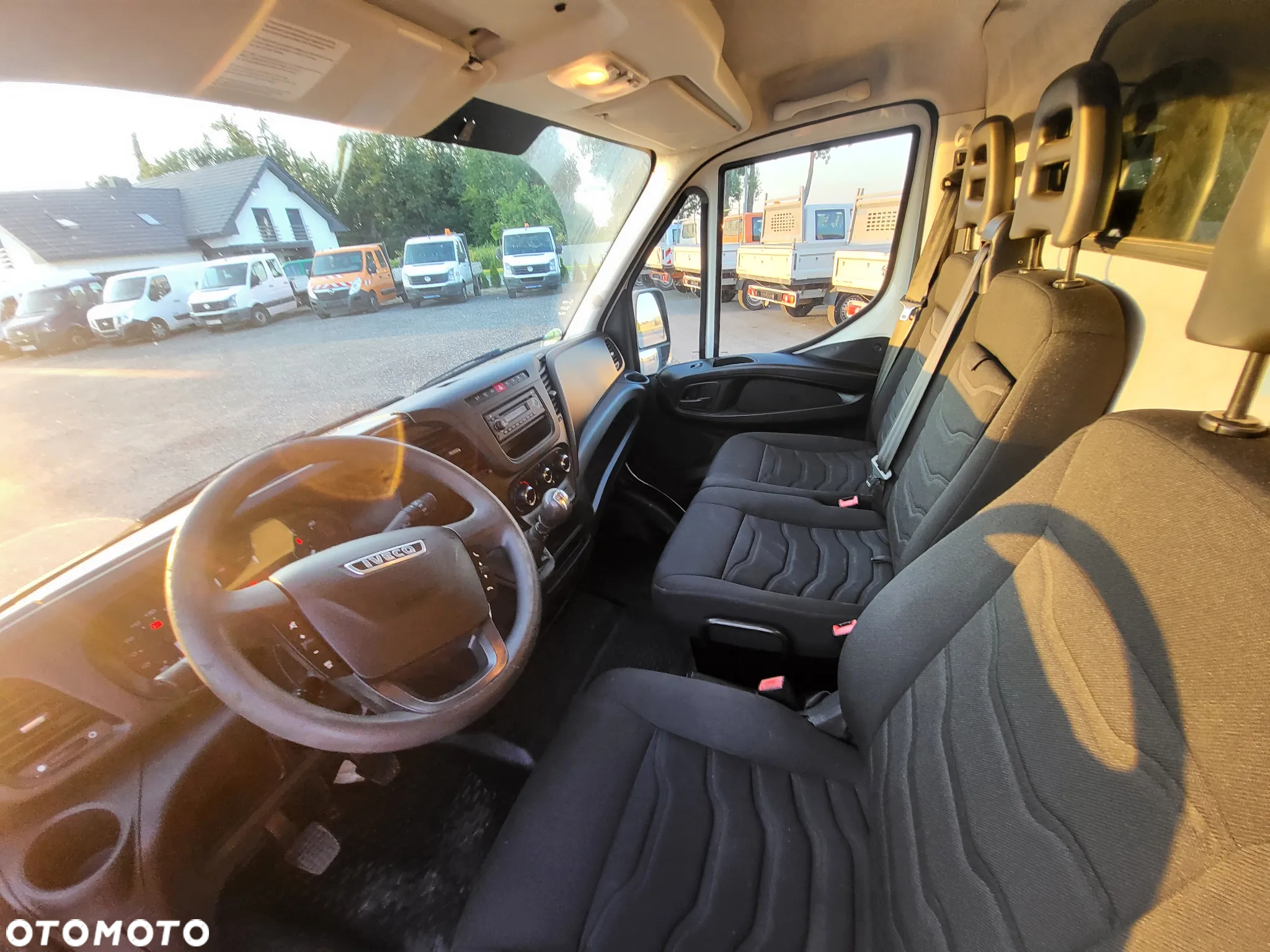 Iveco Daily blaszak zabudowa warsztatowa klima sprowadzony super stan - 14