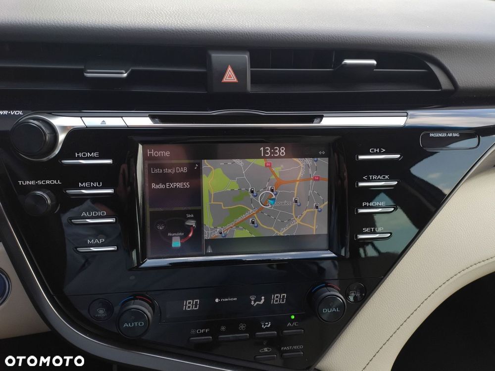 Toyota Camry 2.5 Hybrid Comfort CVT - 23