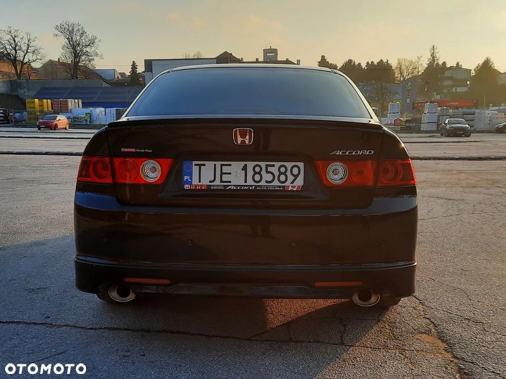 Honda Accord 2.0 Executive - 26