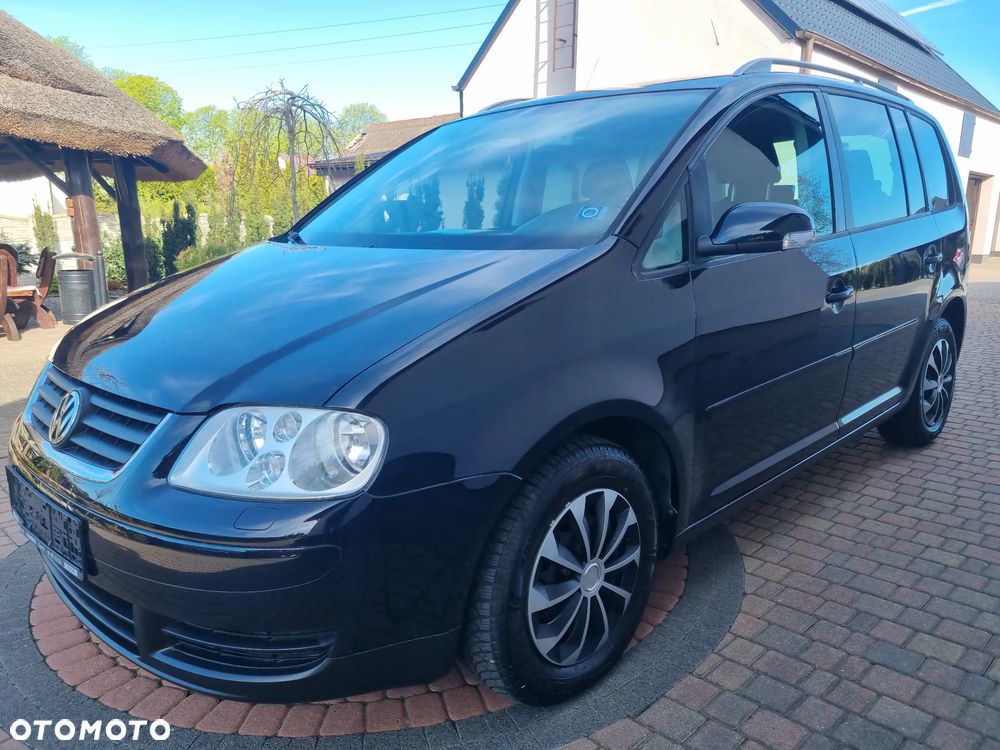 Volkswagen Touran 2.0 TDI DPF Highline - 3