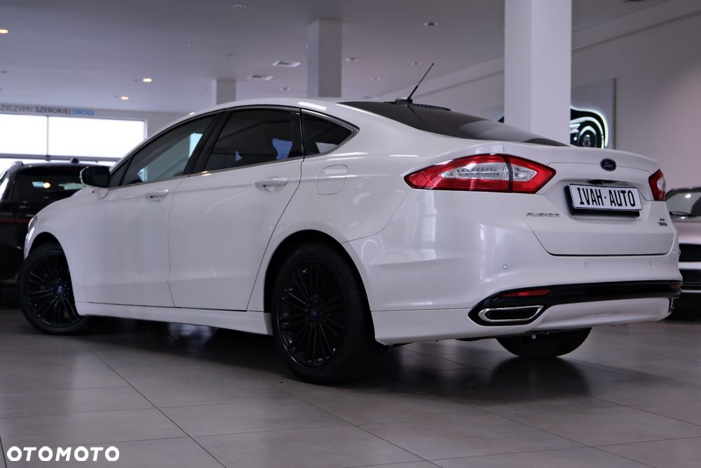 Ford Fusion - 10