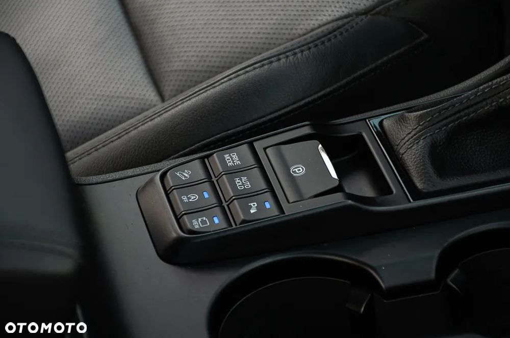 Hyundai Tucson 2.0 CRDi 4WD Automatik Premium - 23