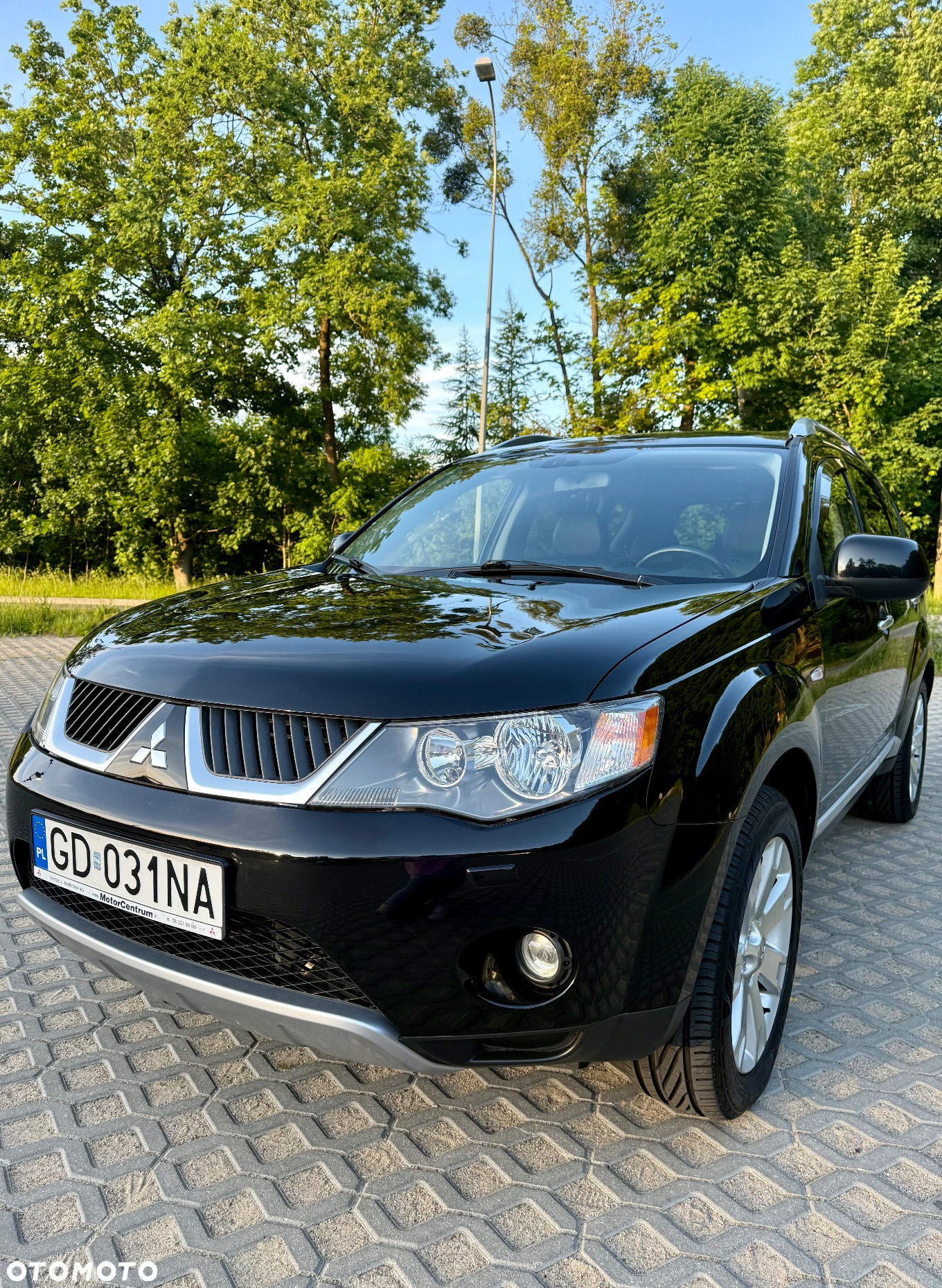 Mitsubishi Outlander - 9