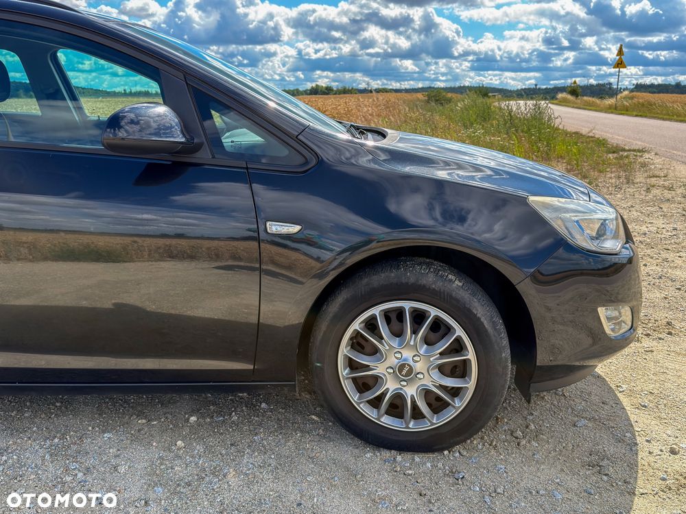 Opel Astra 1.4 Essentia - 10