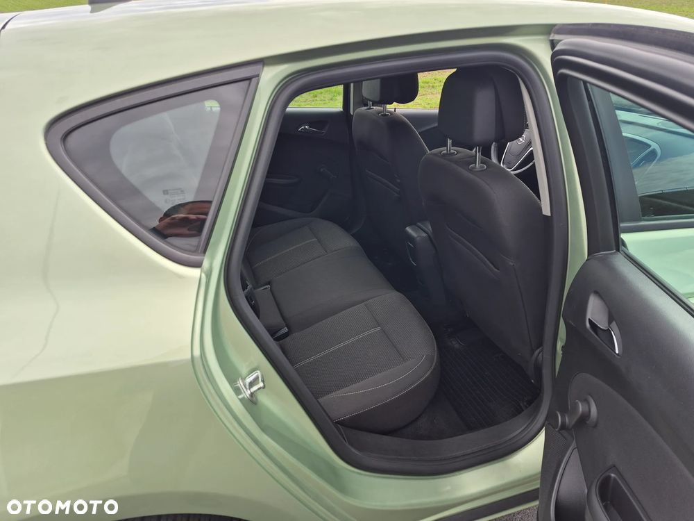 Opel Astra - 10