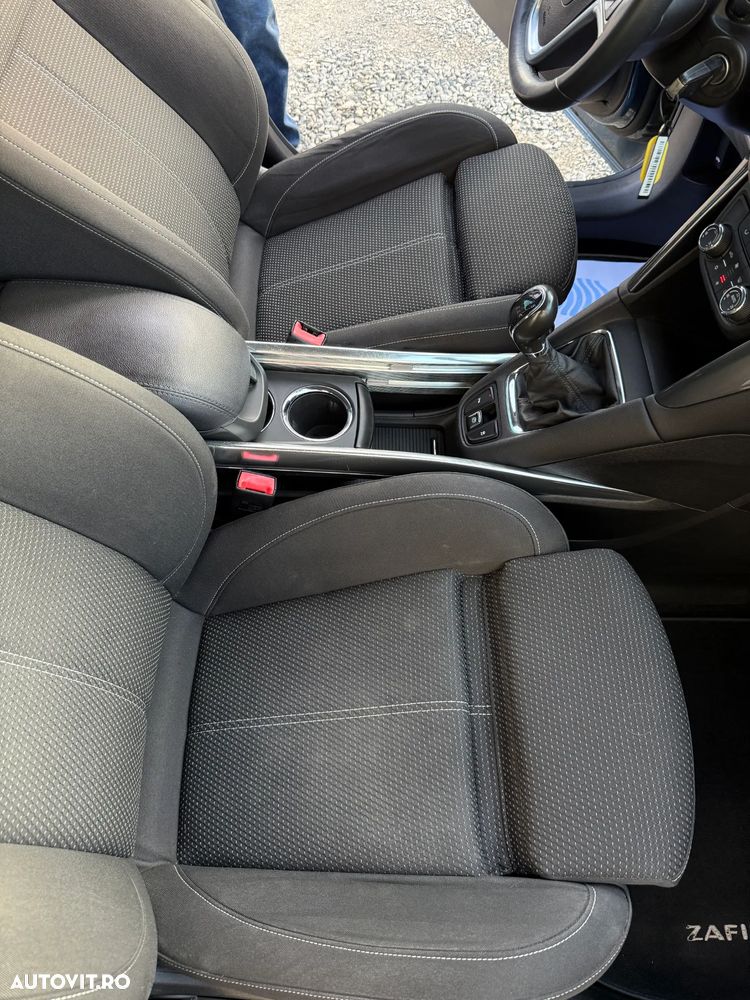 Opel Zafira 2.0 CDTI ECOTEC Cosmo - 30