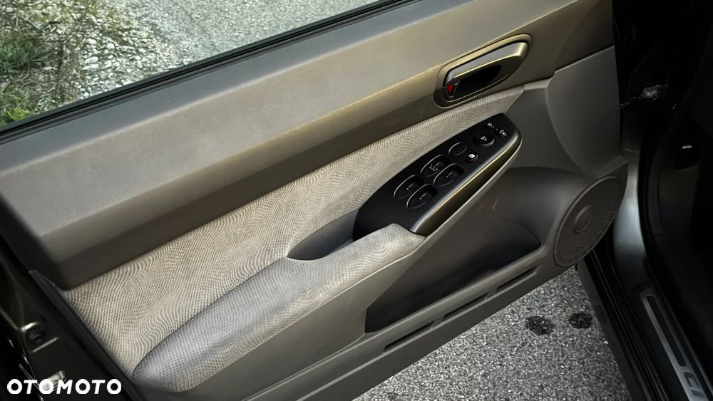 Honda Civic 1.8 Comfort - 17