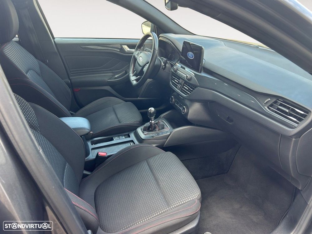 Ford Focus 1.5 TDCi ST-Line - 15