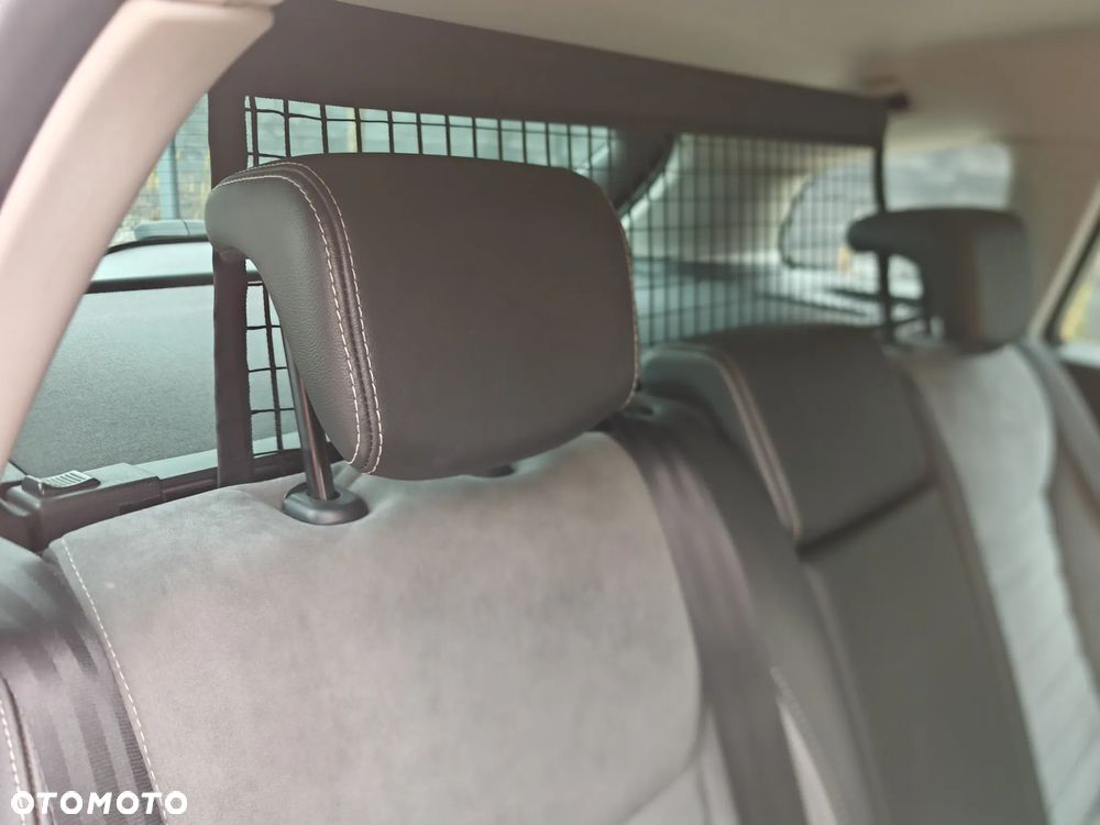 Renault Laguna Grandtour dCi 180 FAP GT - 24