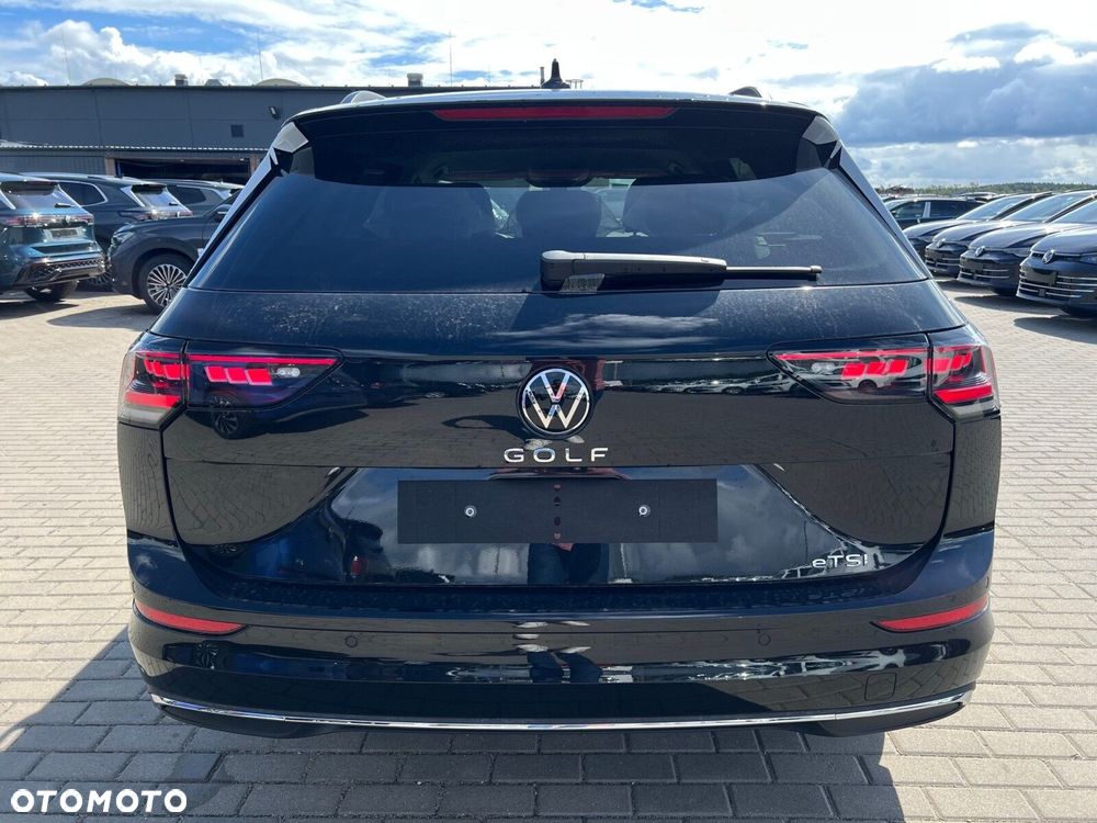 Volkswagen Golf - 6