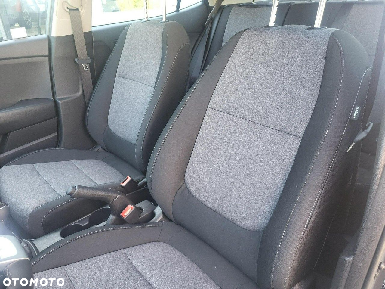 Kia Stonic - 23