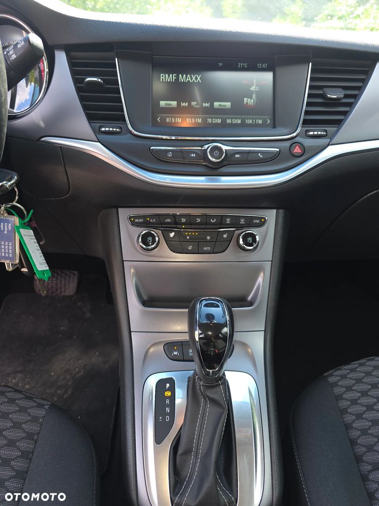 Opel Astra 1.4 T Dynamic S&S - 34