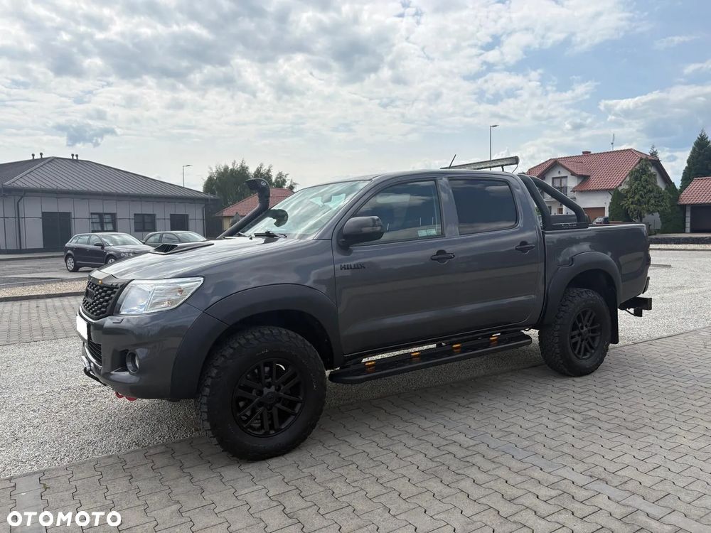 Toyota Hilux 3.0 D-4D SR5 - 2