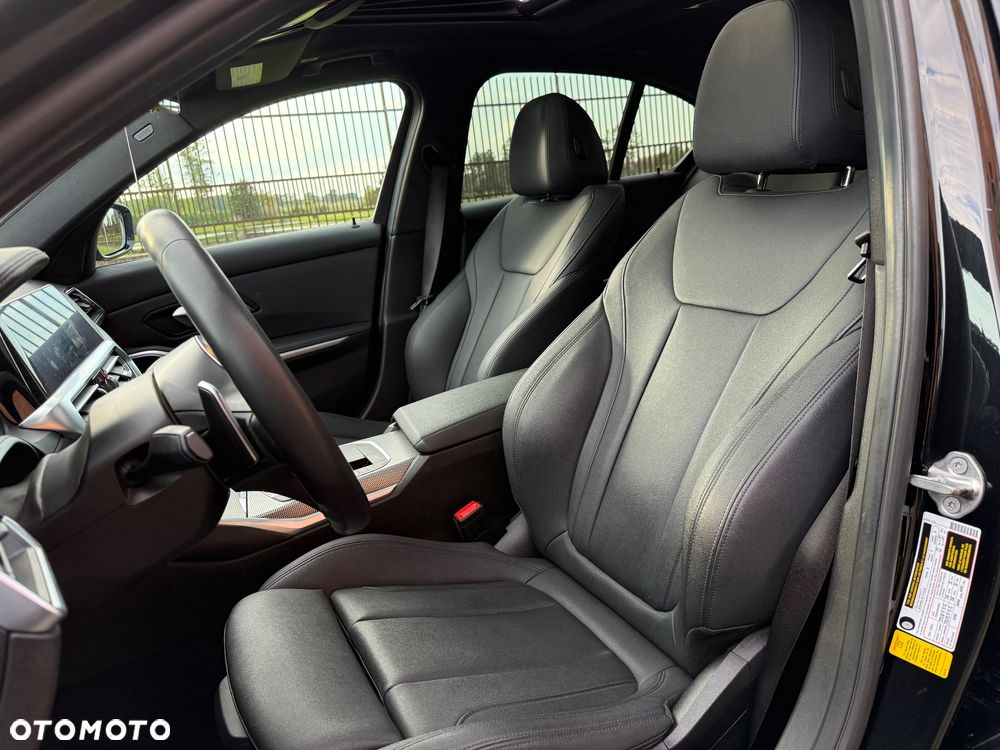BMW Seria 3 330i M Sport sport - 8