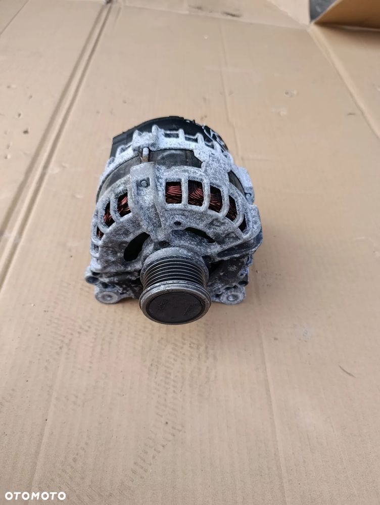 VW TOURAN III 3 2.0 TDI ALTERNATOR - 2