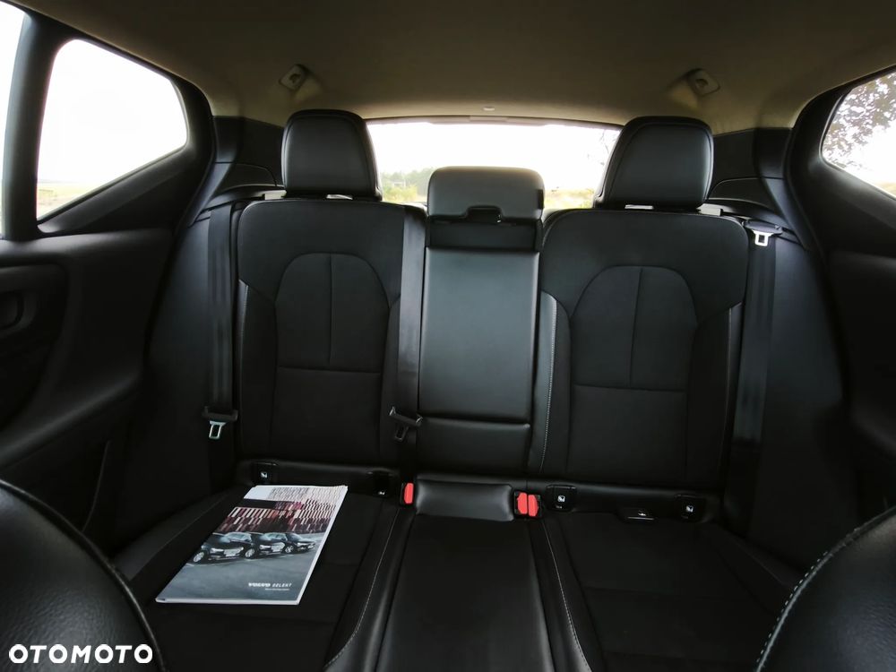 Volvo XC 40 T3 Momentum - 36