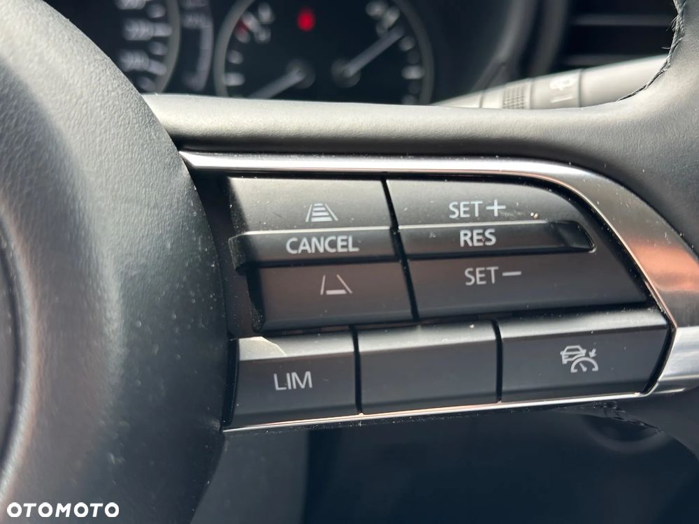 Mazda CX-30 2.0 mHEV Hikari 2WD - 18