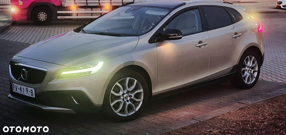 Volvo V40 T3 Geartronic Summum - 28