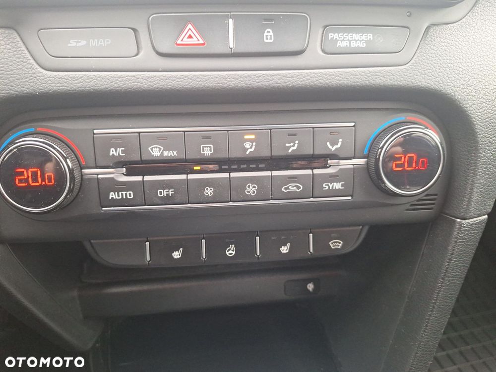 Kia Ceed 1.6 T-GDI GT - 21