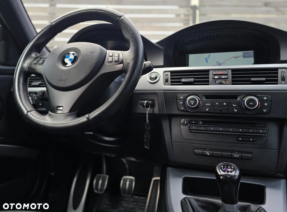 BMW Seria 3 320d Efficient Dynamics Sport Line - 25