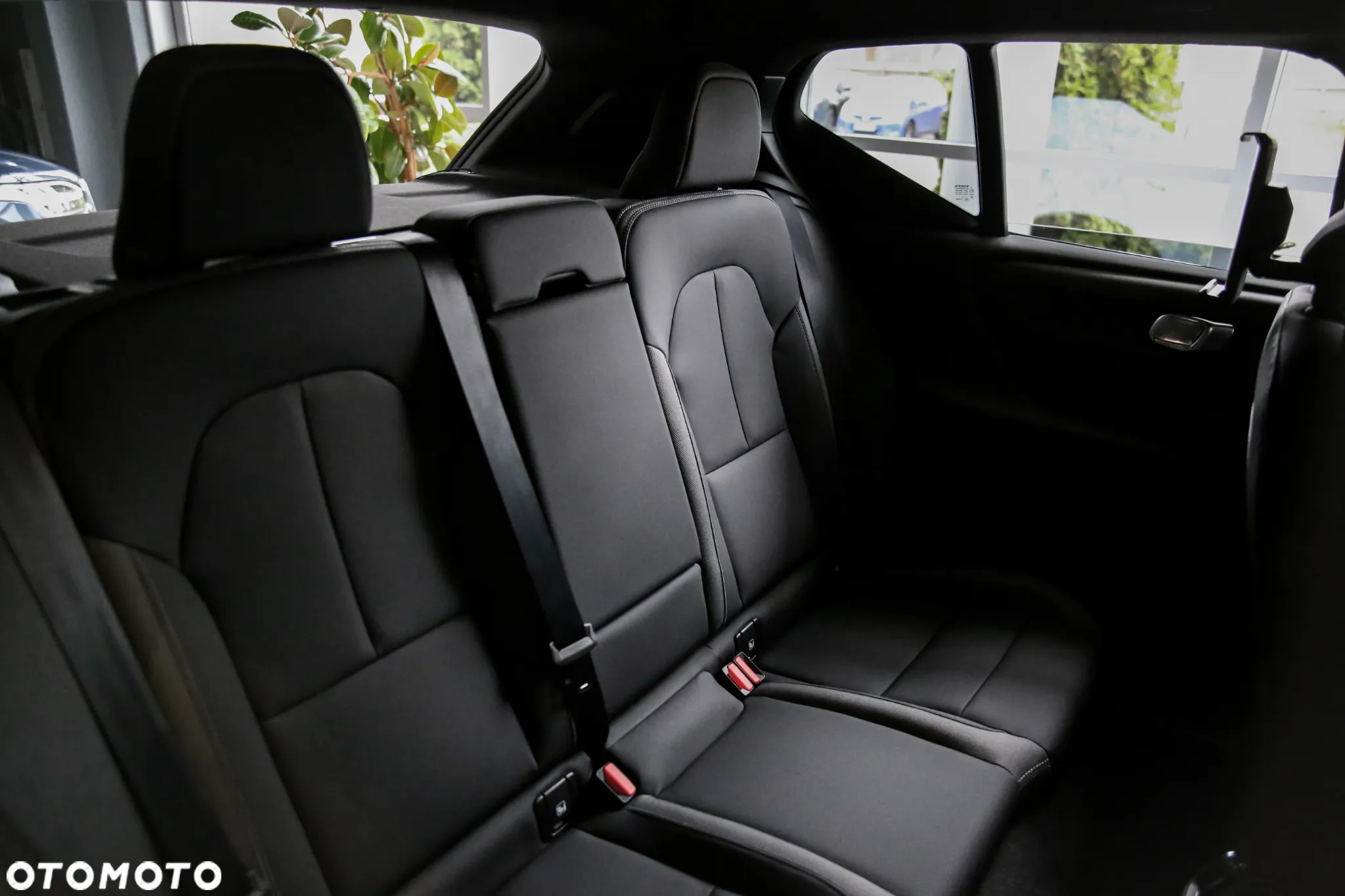 Volvo XC 40 Recharge Extended Range Plus - 16