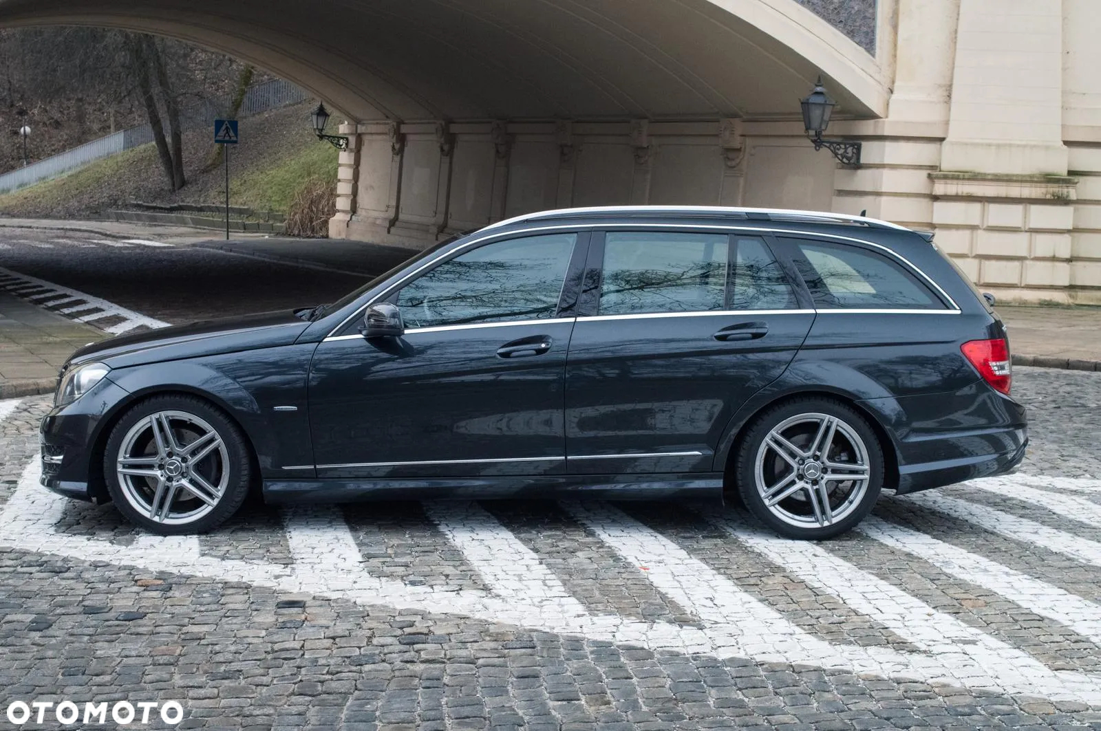Mercedes-Benz Klasa C 250 (BlueTEC) d 4Matic T 7G-TRONIC AMG Line - 27