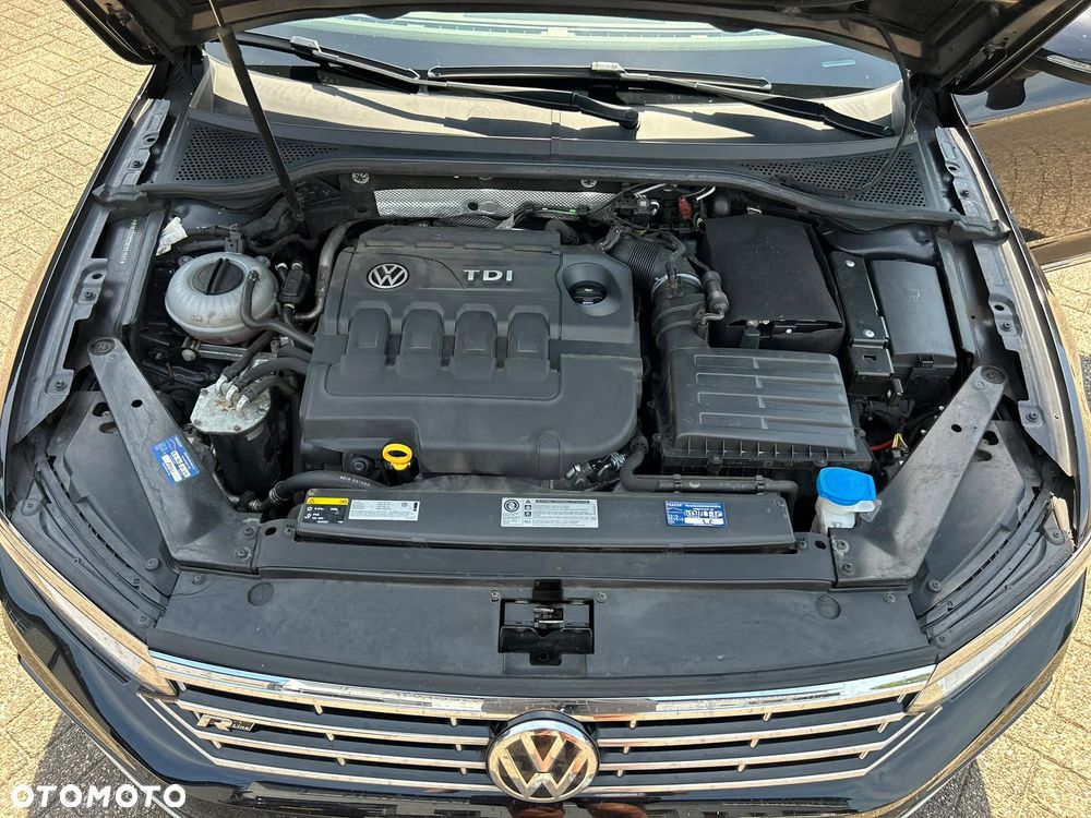 Volkswagen Passat - 30