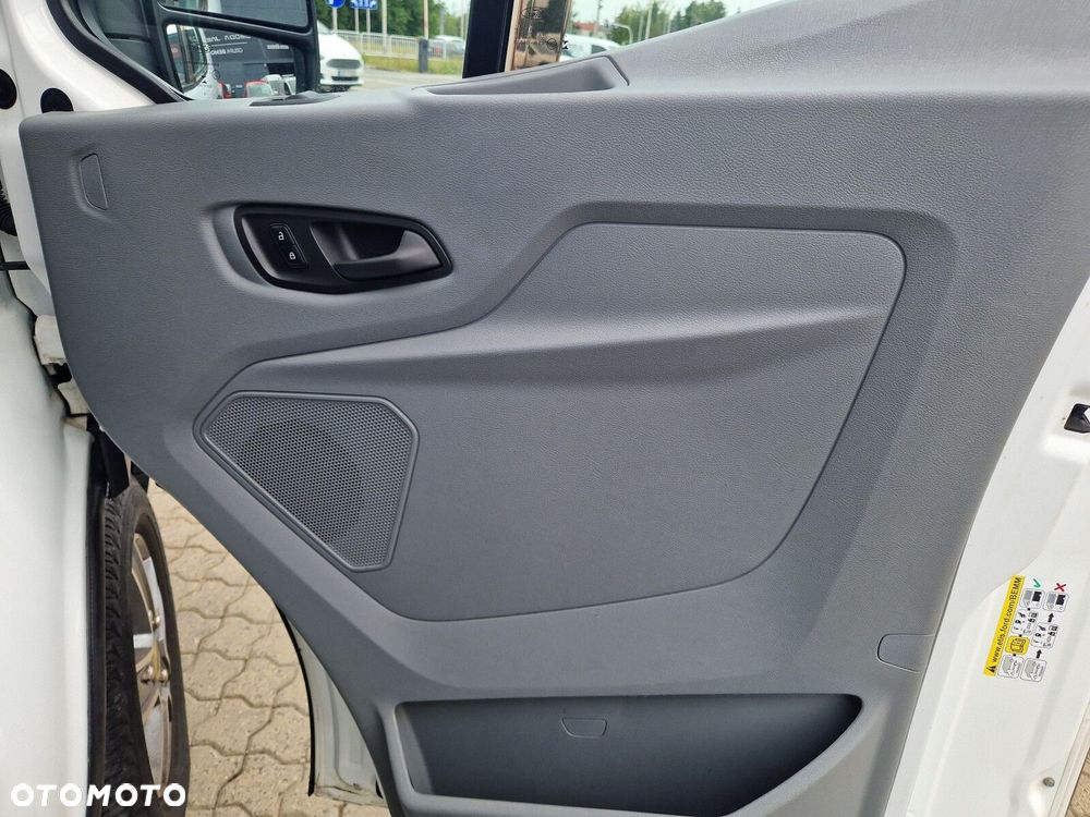 Ford transit Trend - 26