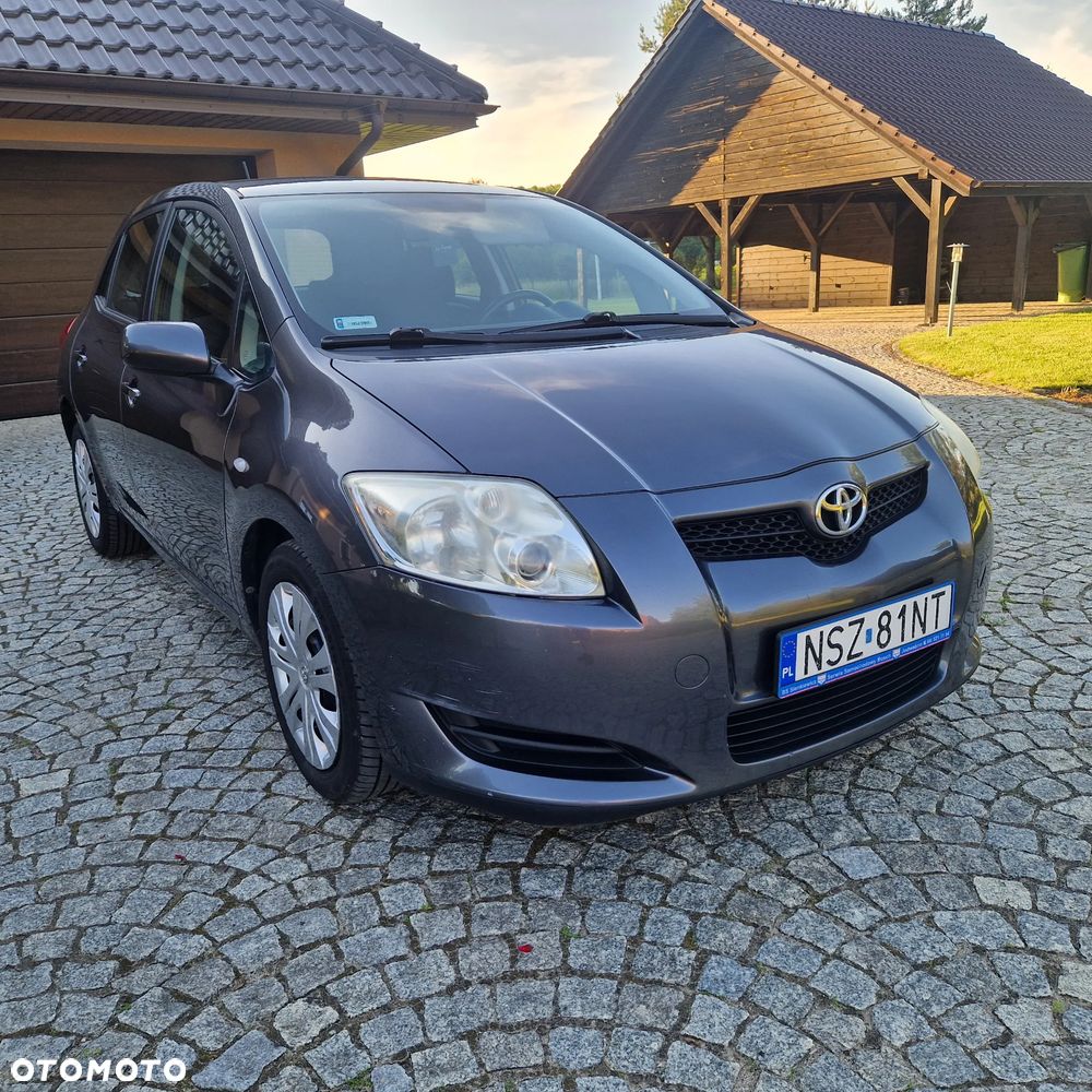 Toyota Auris 1.4 D-4D - 5